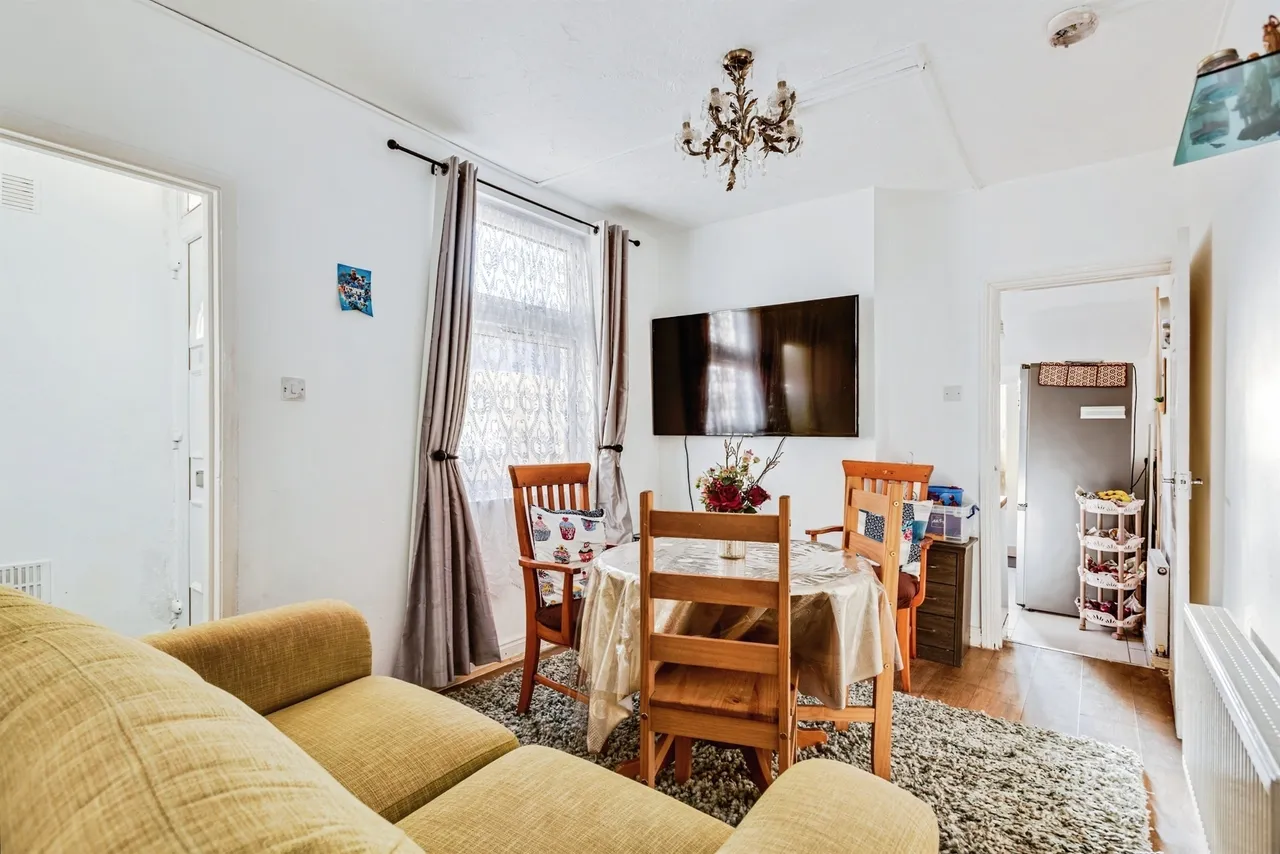 Station Road, Swindon, SN1, photo 5