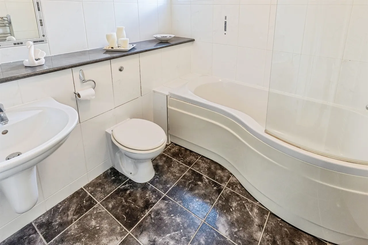 Tyler Close, Hanham, BS15, photo 15