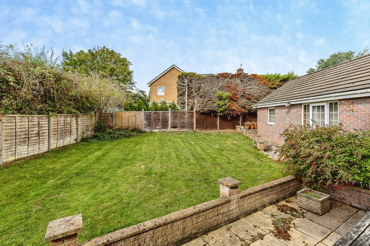 Tyler Close, Hanham, BS15, photo 2