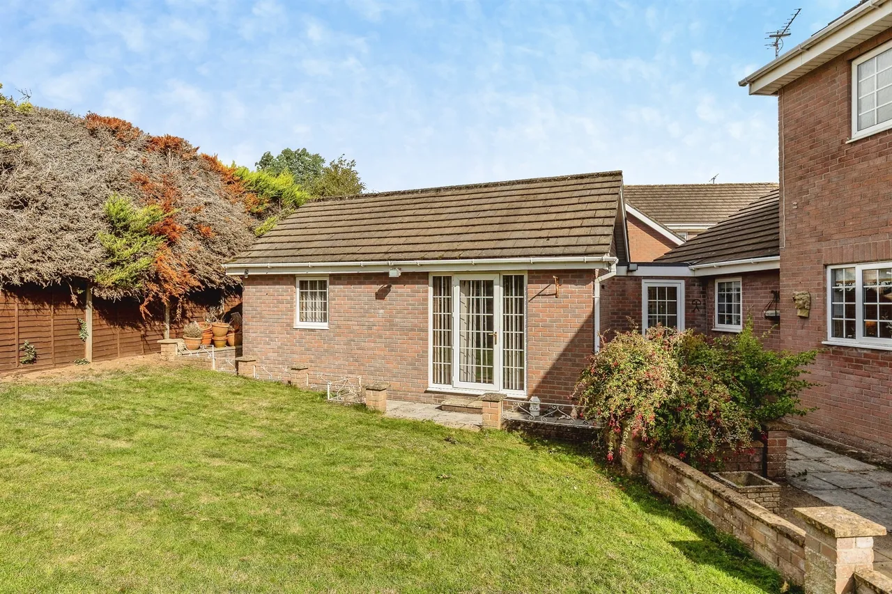 Tyler Close, Hanham, BS15, photo 8