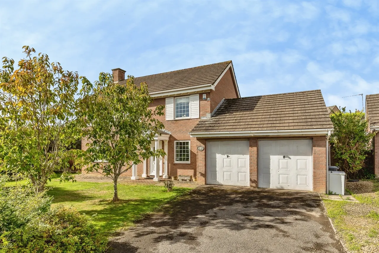 4 bed house for sale, Tyler Close, Hanham, BS15