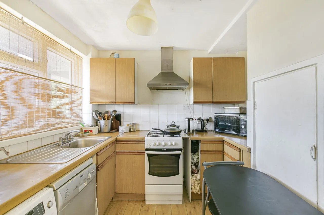 Frensham Drive, New Addington, photo 7