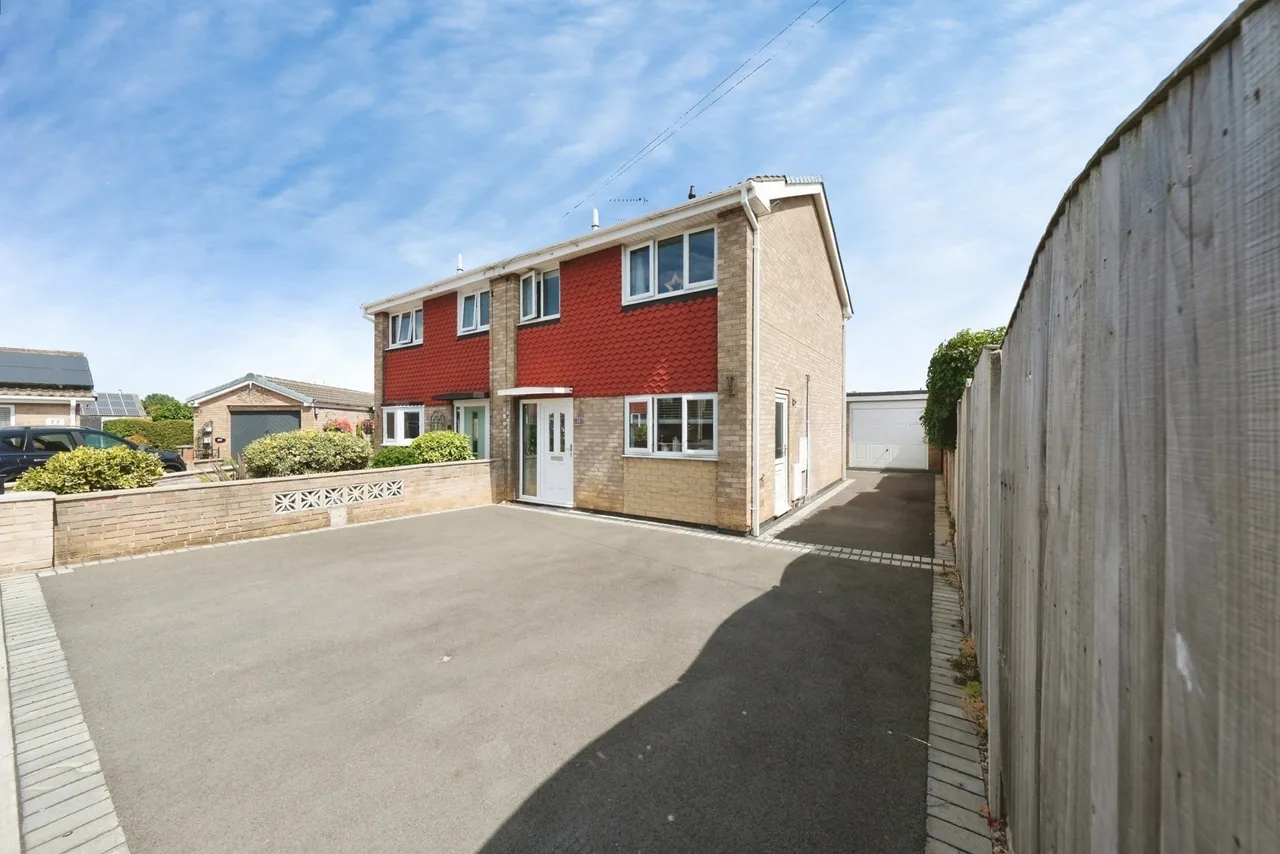 Ramsker Drive, Armthorpe, Doncaster, South Yorkshire, DN3, photo 5