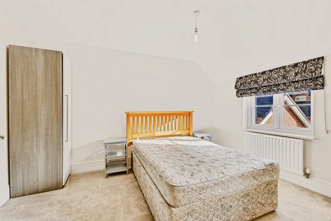 Bath Meadow, Towcester, NN12, photo 13