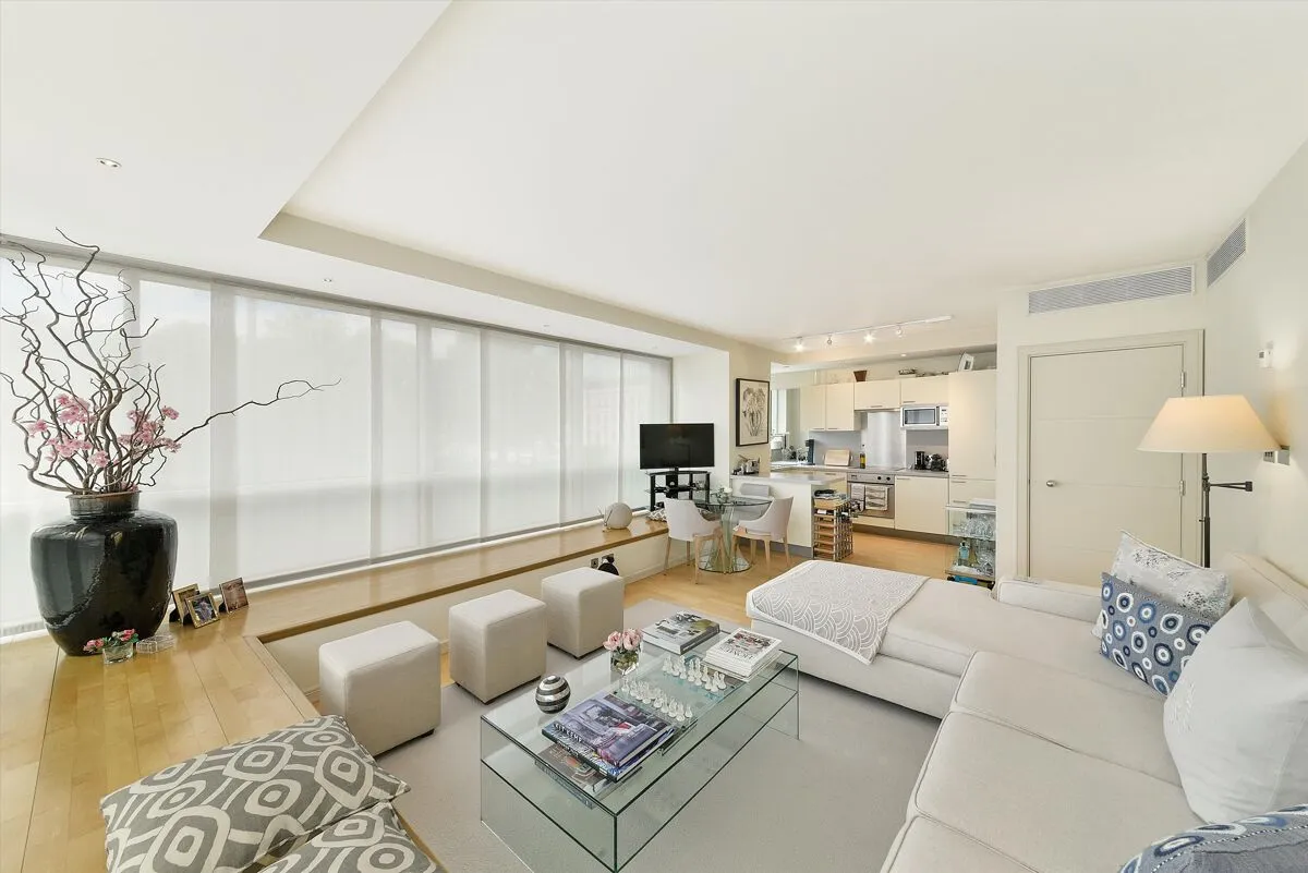 Grosvenor Road, London, SW1V, photo 2