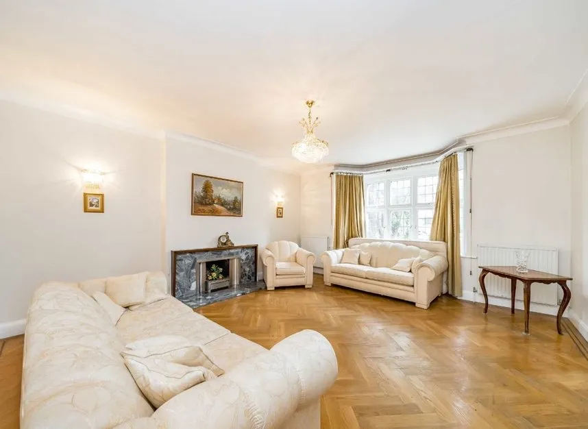 Prothero Gardens, Hendon, NW4, photo 2