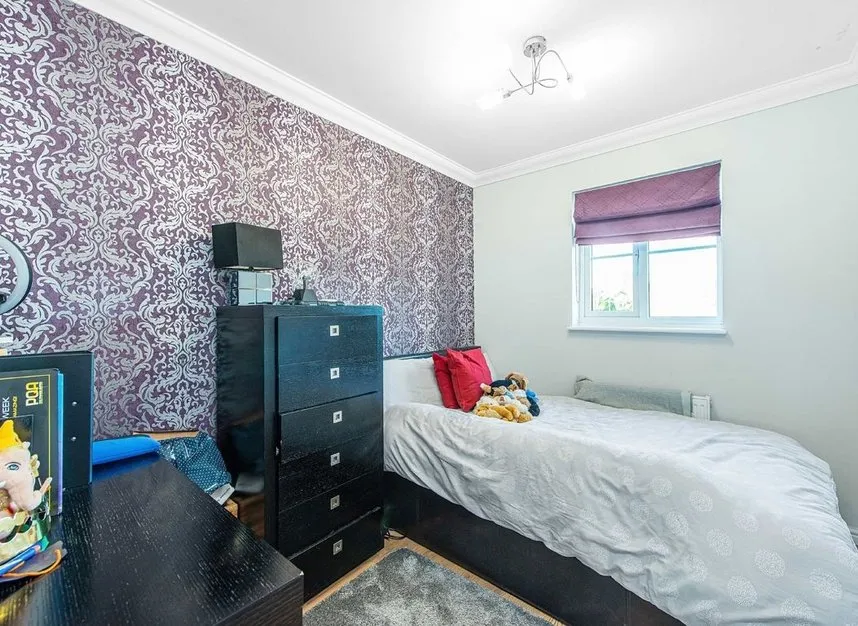 Halton Close, New Southgate, N11, photo 6