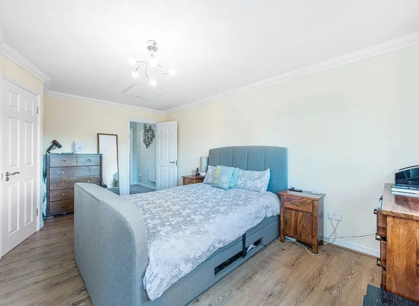 Halton Close, New Southgate, N11, photo 7