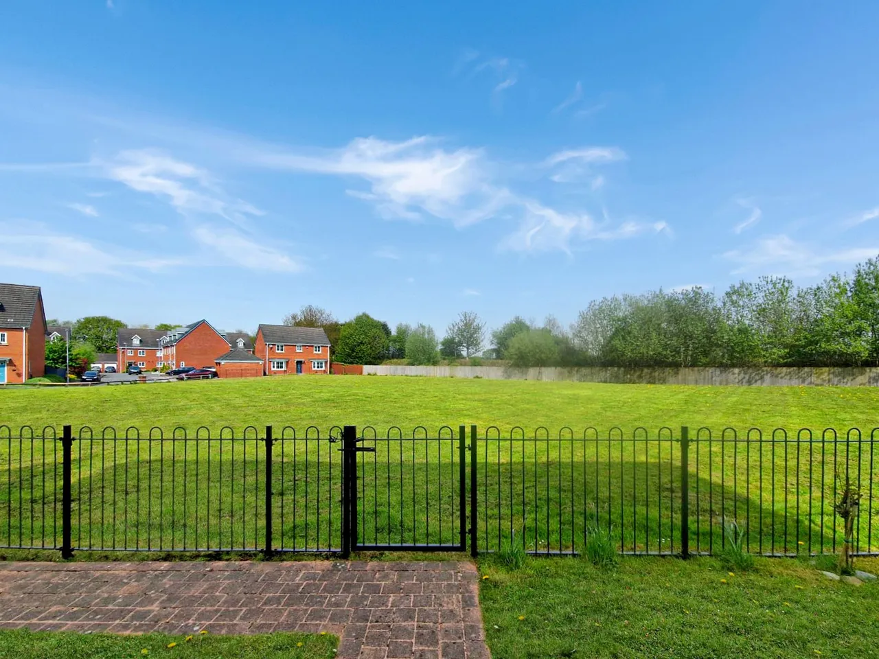 West Malling Close, Hopwood OL10 2WP, photo 4