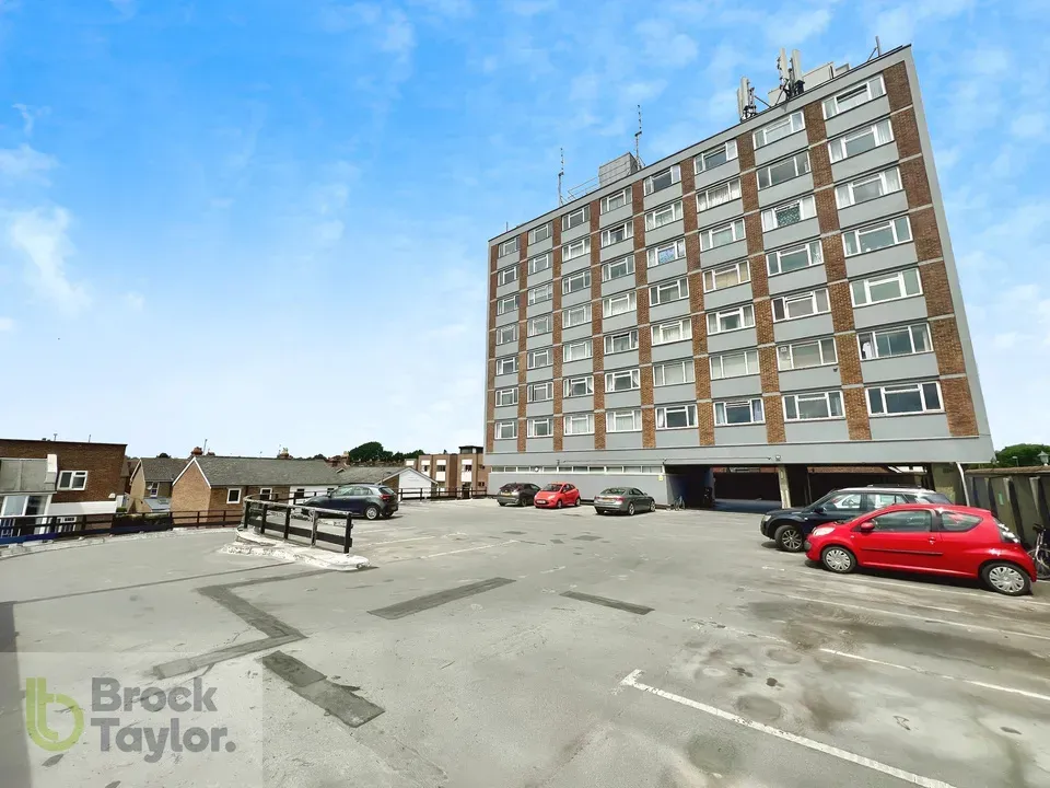 Stockwell Court, Haywards Heath, RH16, photo 14
