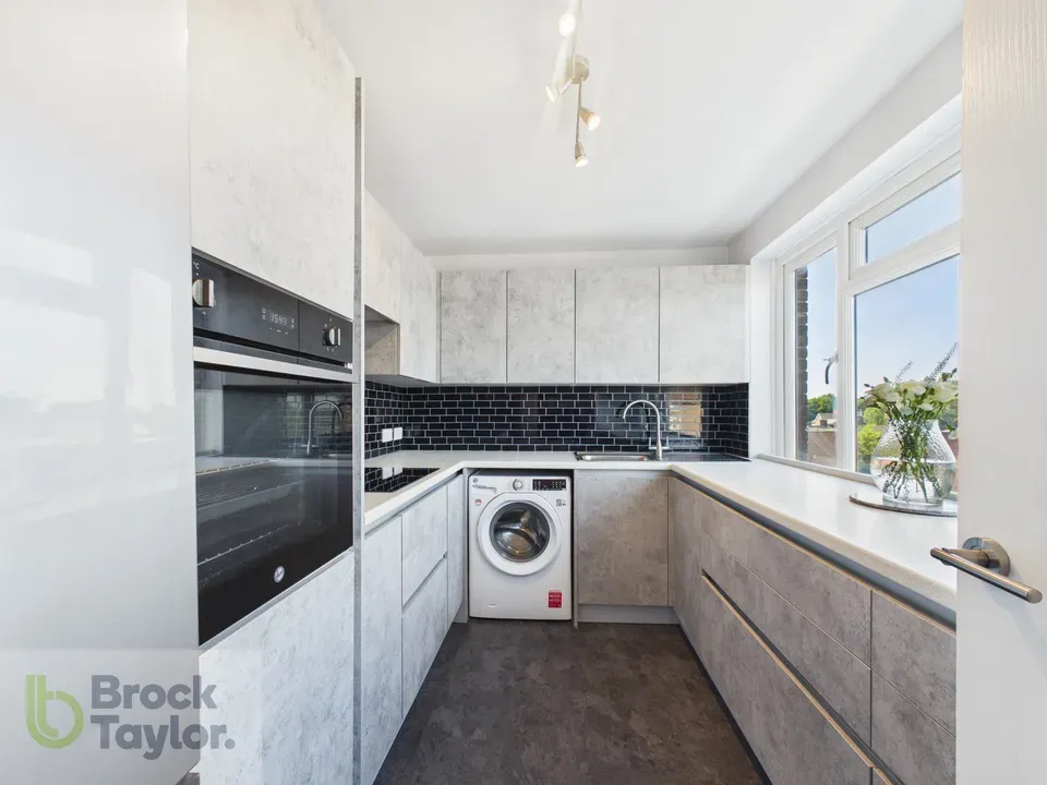 Stockwell Court, Haywards Heath, RH16, photo 4