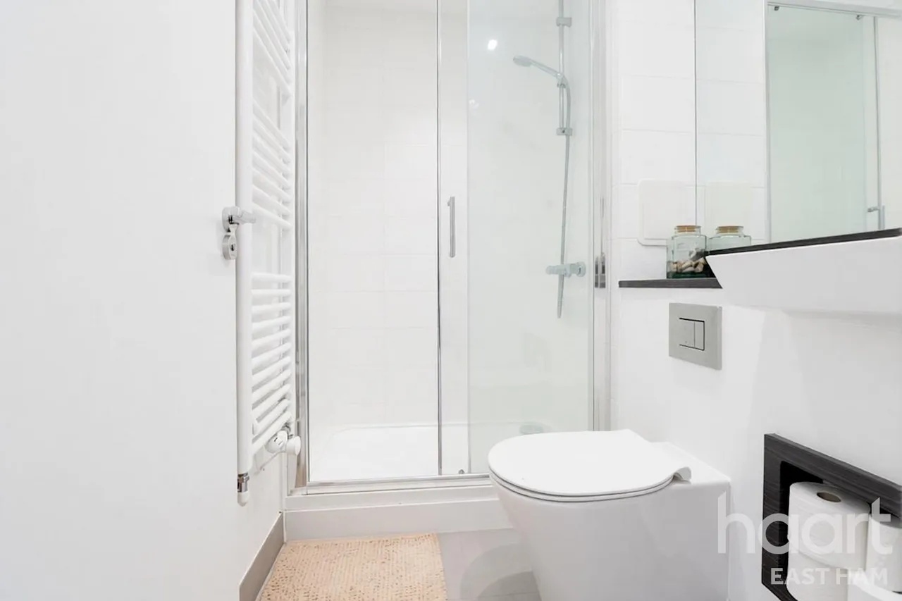 Ironworks Way, E13, photo 12