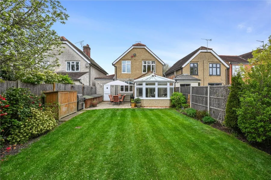 House Under Offer with 3 bedrooms in Bishop's Stortford, CM23, photo 3