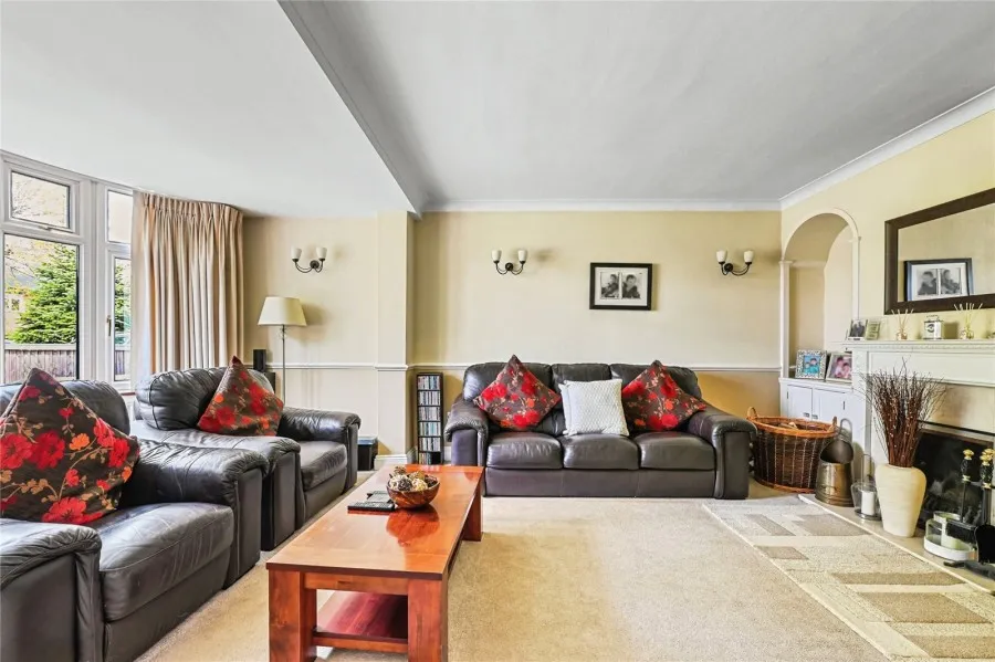 House Under Offer with 3 bedrooms in Bishop's Stortford, CM23, photo 5