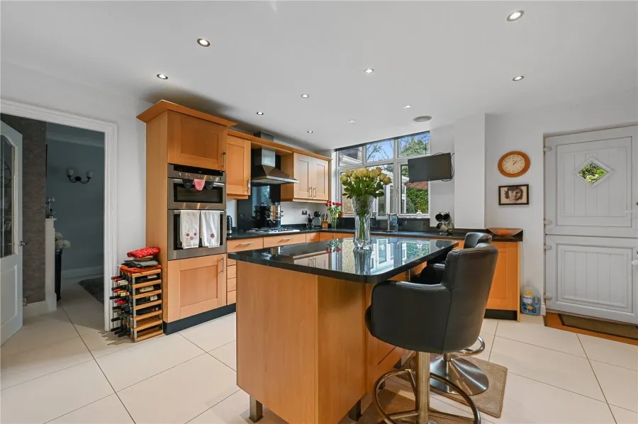 House Under Offer with 3 bedrooms in Bishop's Stortford, CM23, photo 7