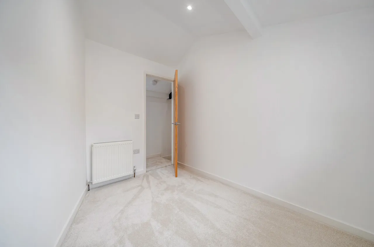 Smalewell Gardens, Pudsey, LS28, photo 13