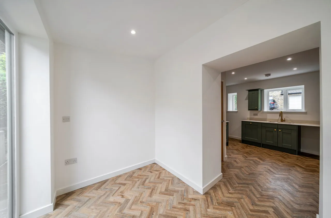 Smalewell Gardens, Pudsey, LS28, photo 5