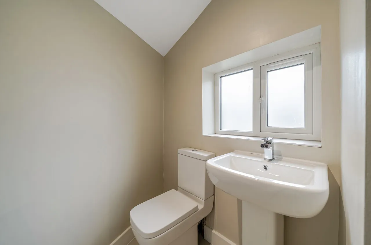 Smalewell Gardens, Pudsey, LS28, photo 16