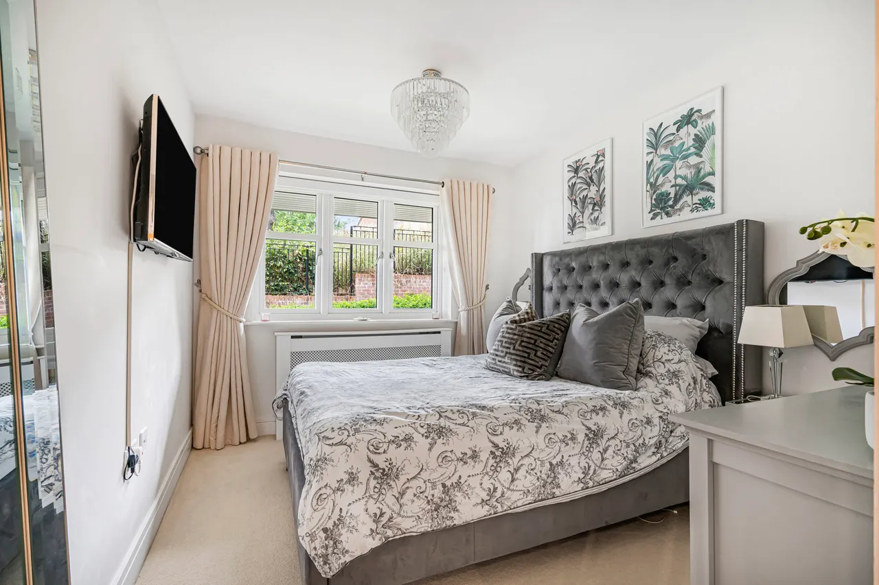 Consort Drive, Leatherhead, KT22, photo 7