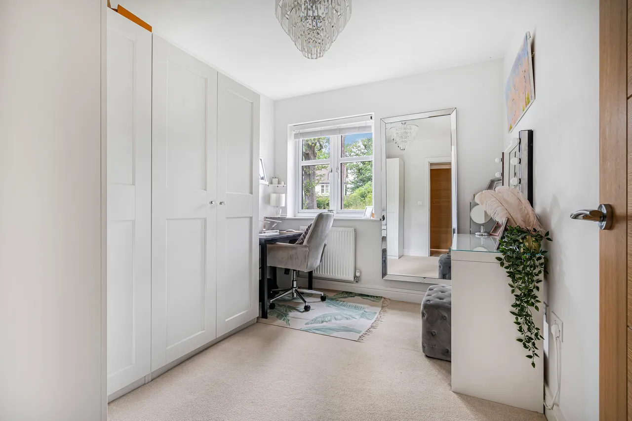 Consort Drive, Leatherhead, KT22, photo 9