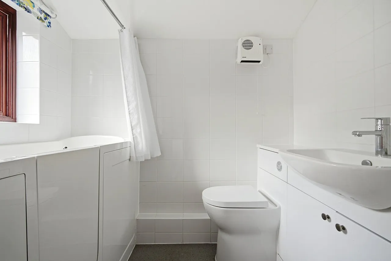 Church Road, Uxbridge, UB8, photo 7