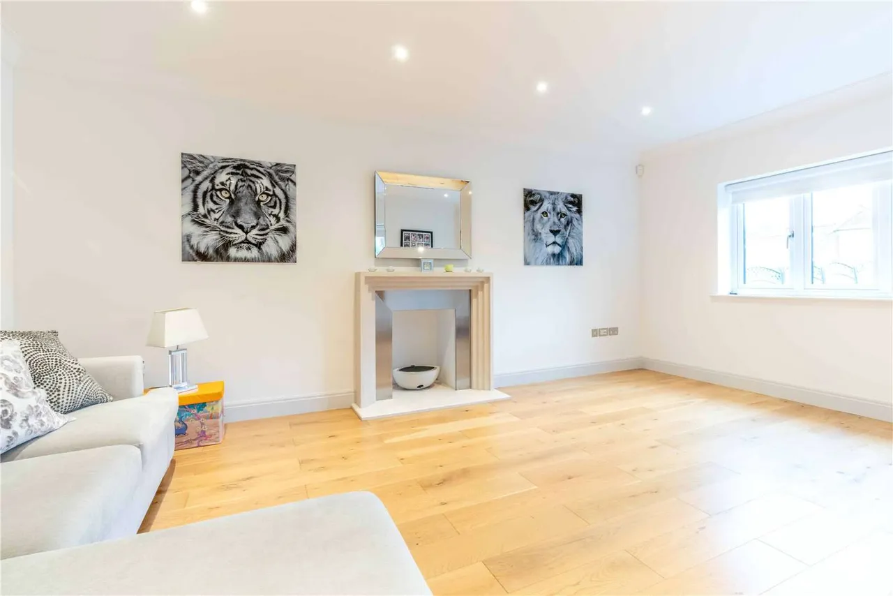 Bower Hill, Epping, Essex, CM16 7AD, photo 5