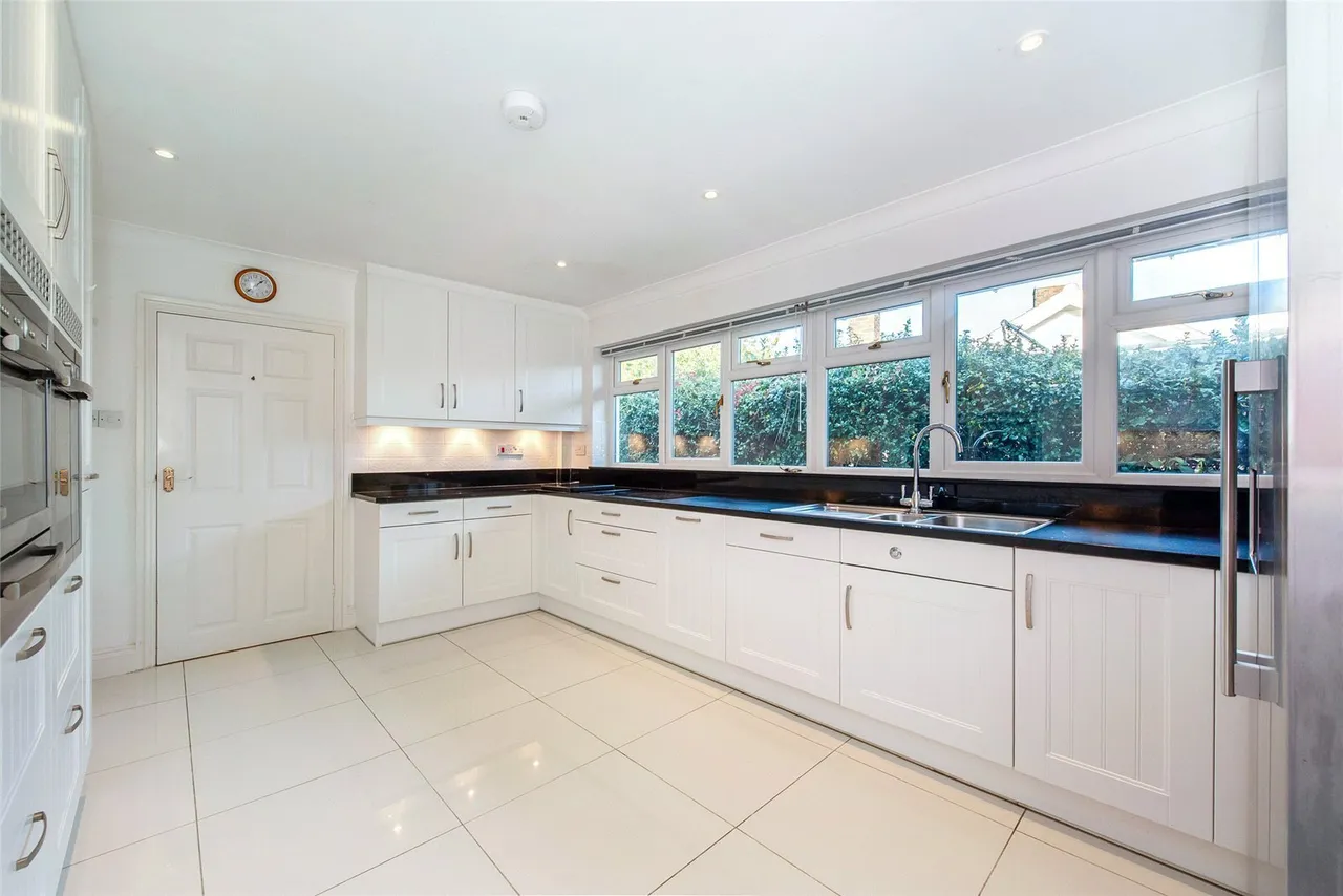 Priory Close, Boxgrove, PO18, photo 8
