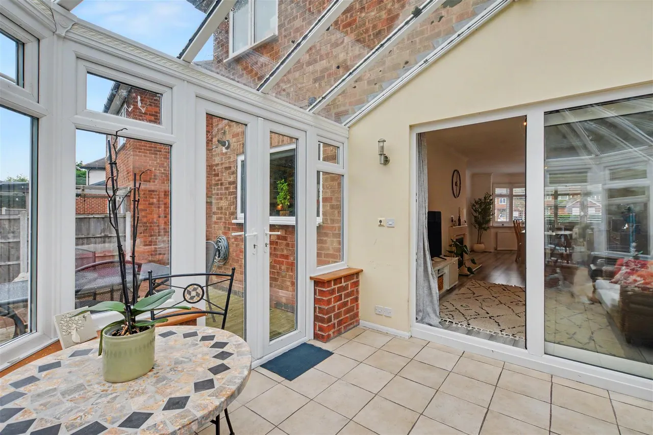 Norman Close, Beeston, NG9, photo 10