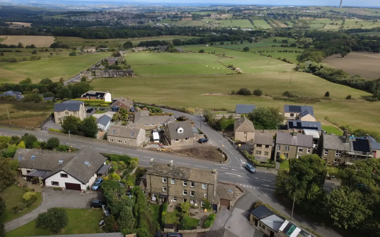 Barnsley Road, Upper Cumberworth, photo 3