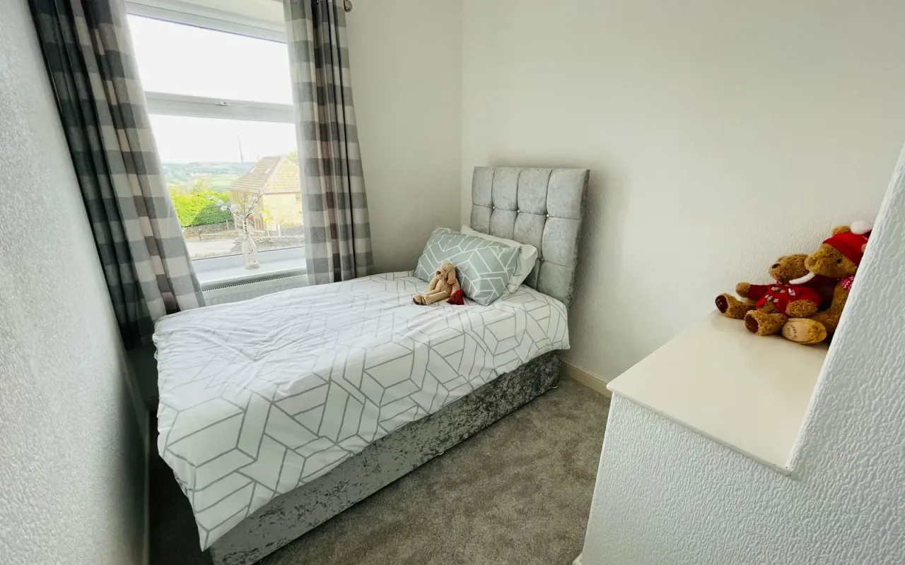 Barnsley Road, Upper Cumberworth, photo 9