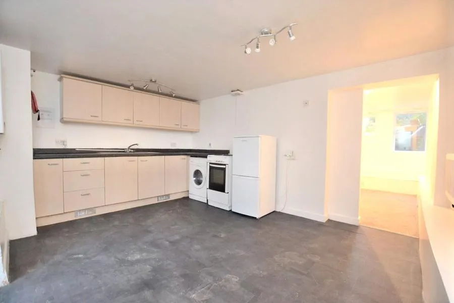 Wellington Street, Gloucester, GL1, photo 4