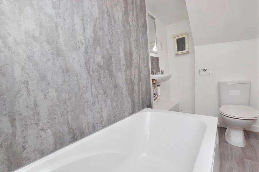 Wellington Street, Gloucester, GL1, photo 8
