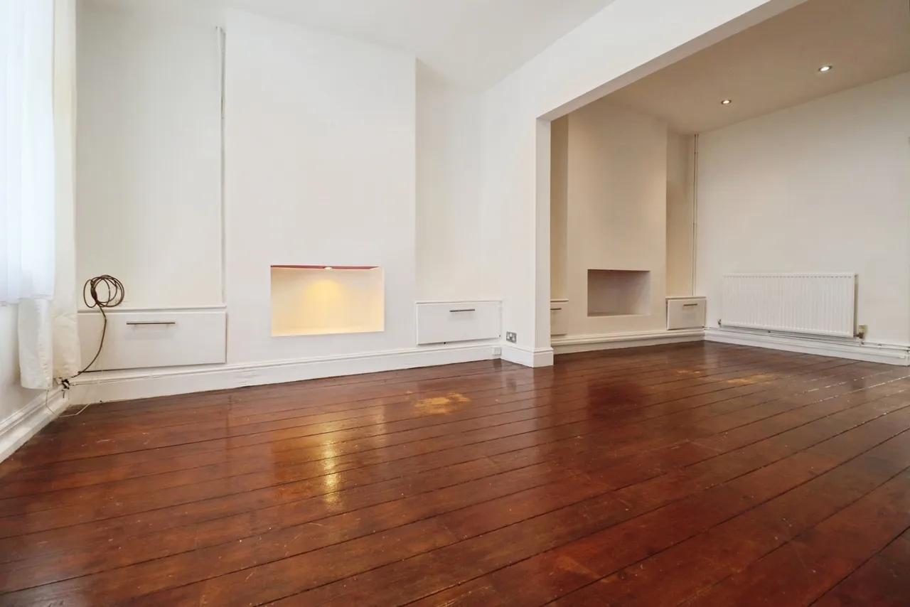Asgog Street, Cardiff, CF24, photo 3