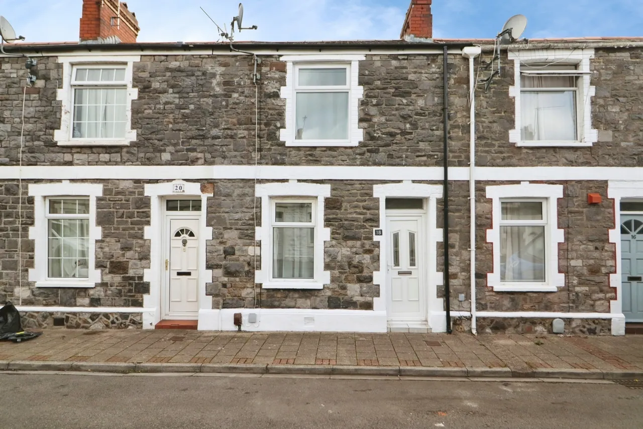 2 bed house for sale — Asgog Street, Cardiff, CF24