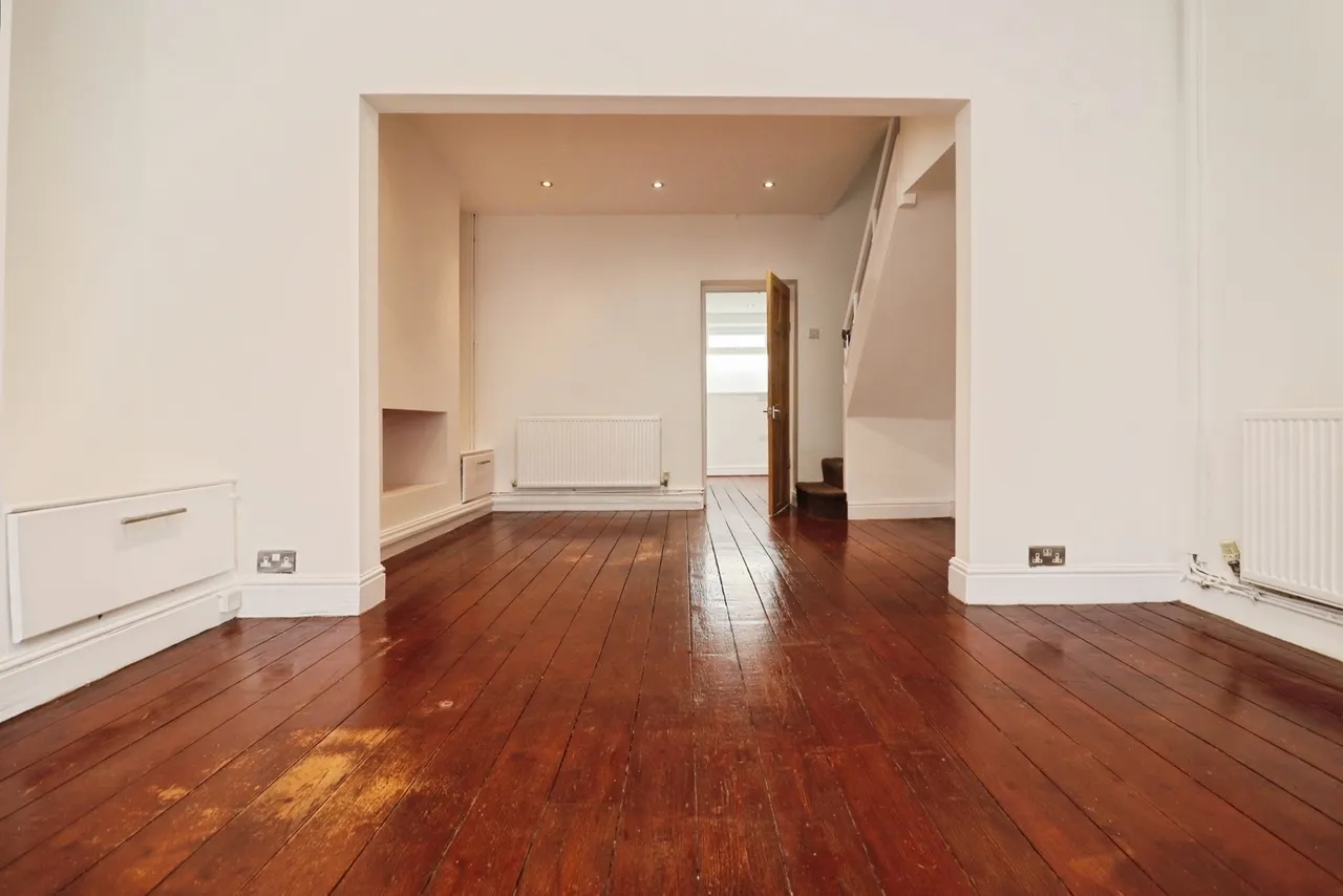 Asgog Street, Cardiff, CF24, photo 2