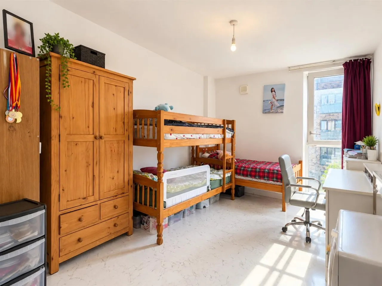 Pontes Avenue, Hounslow, TW3, photo 6