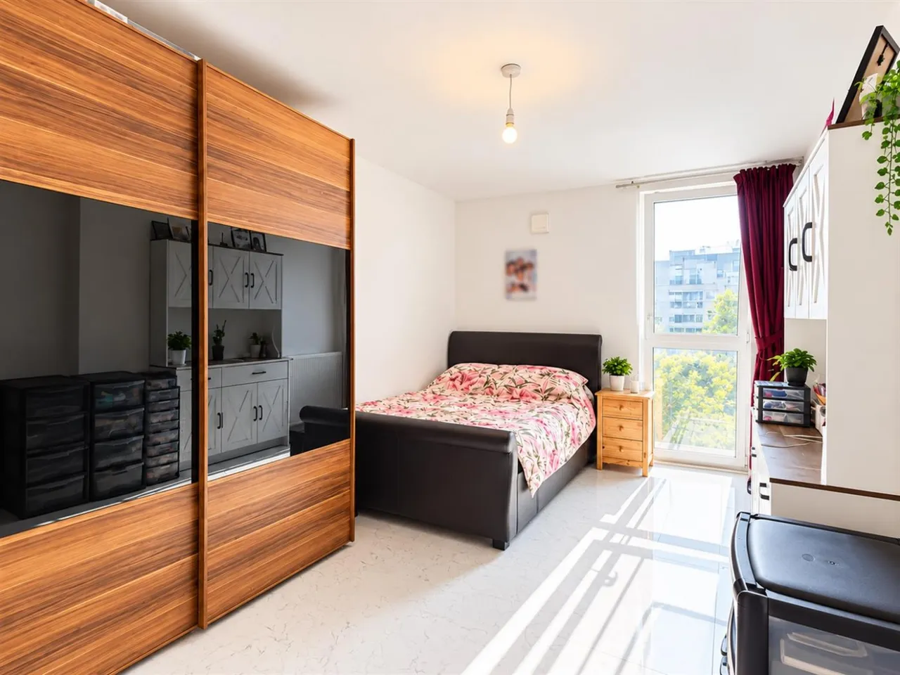 Pontes Avenue, Hounslow, TW3, photo 4