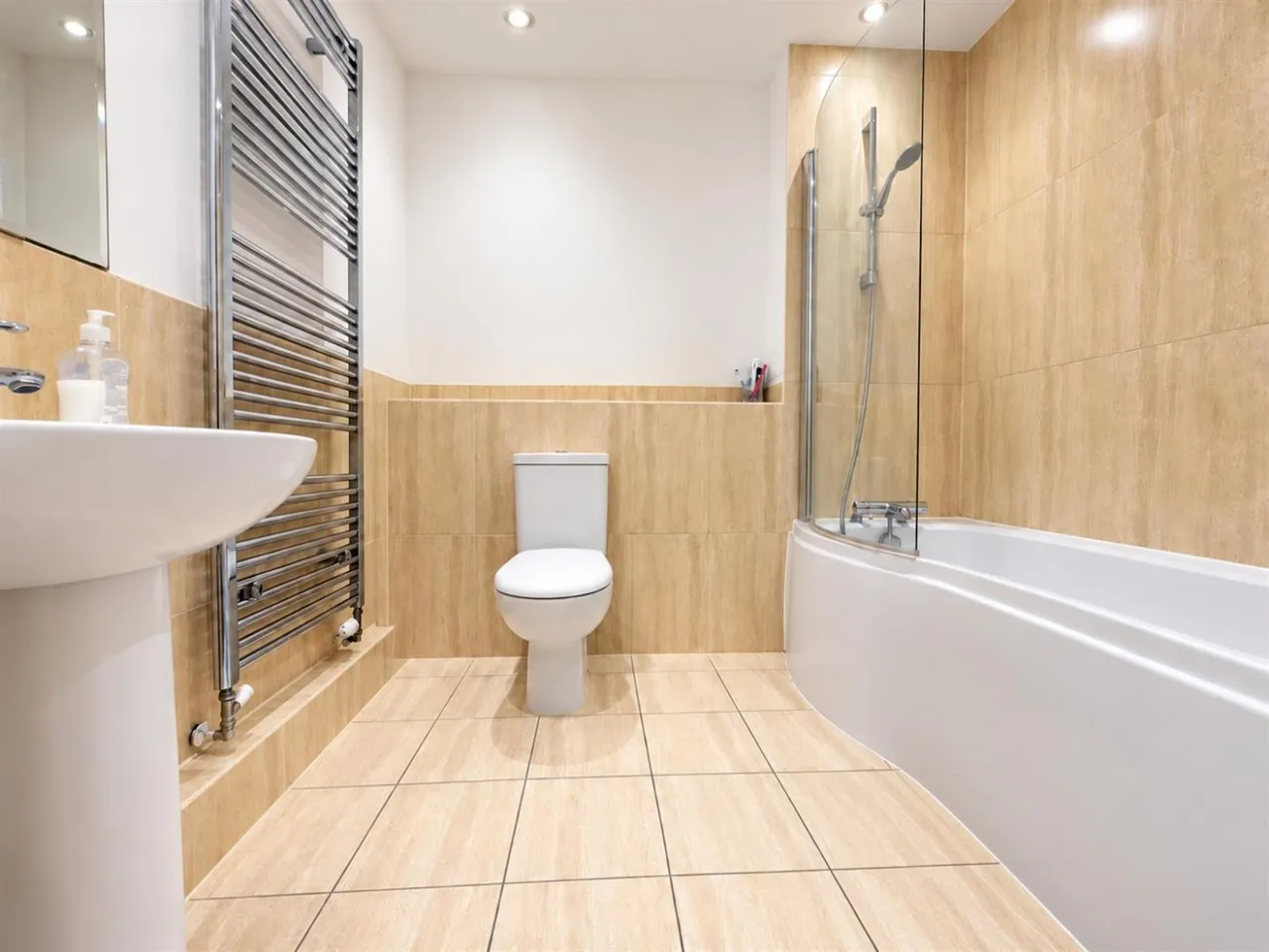 Pontes Avenue, Hounslow, TW3, photo 5