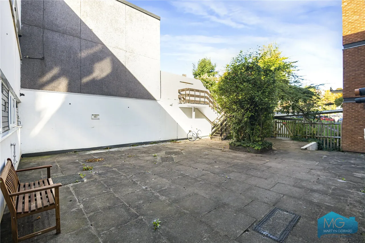St. James's Lane, London, N10, photo 3