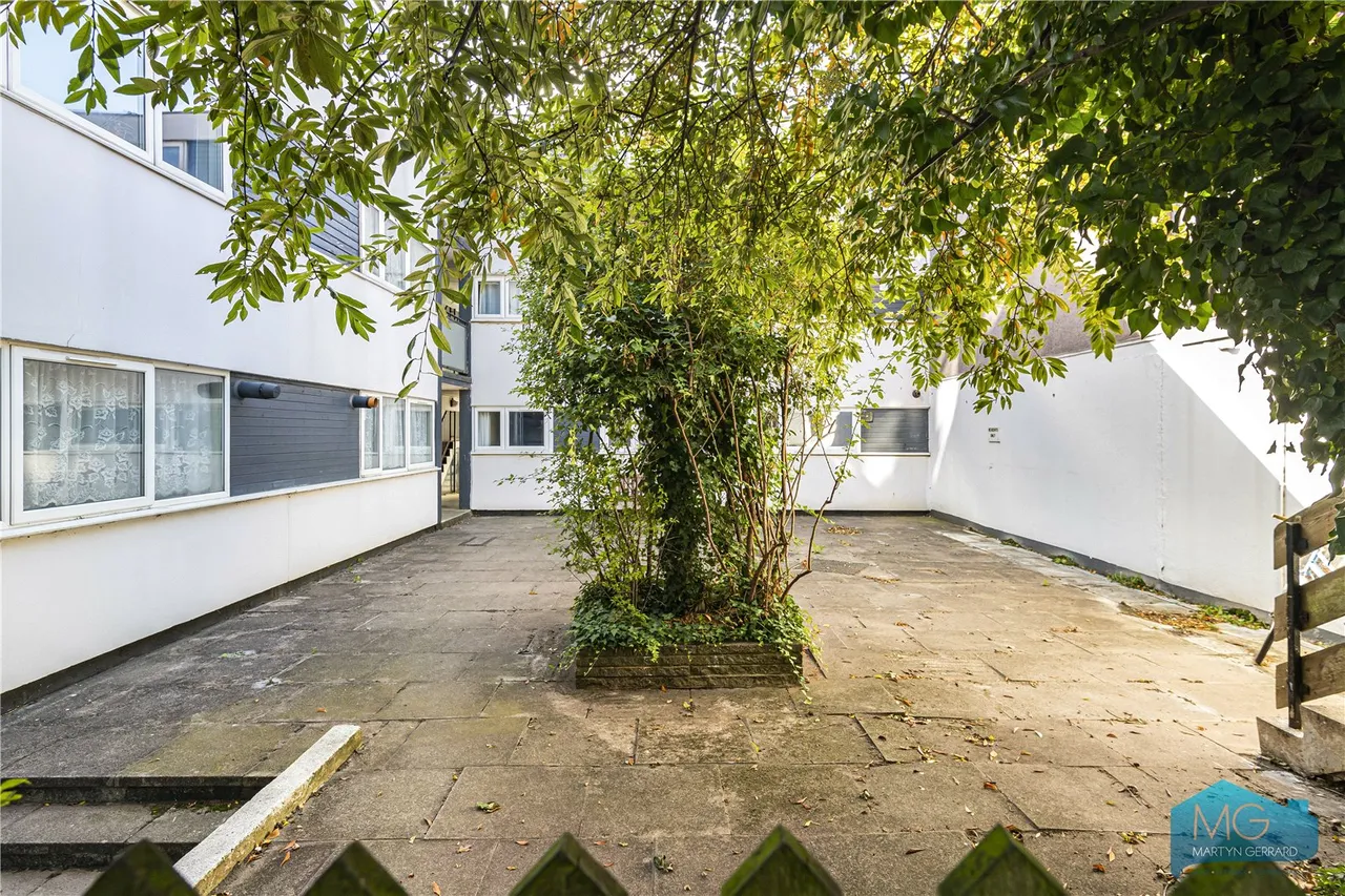 St. James's Lane, London, N10, photo 6