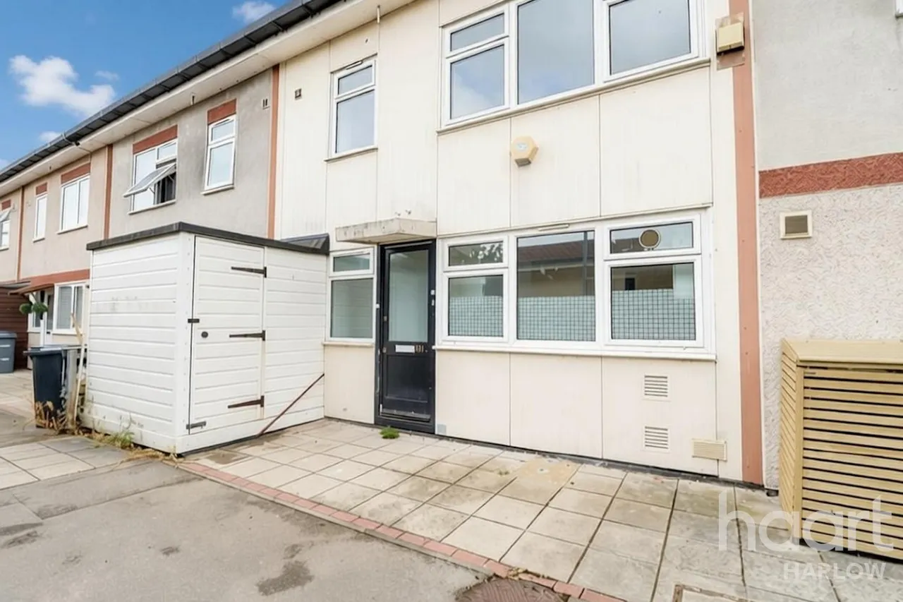 3 bed house for sale, Berecroft, Harlow, CM18