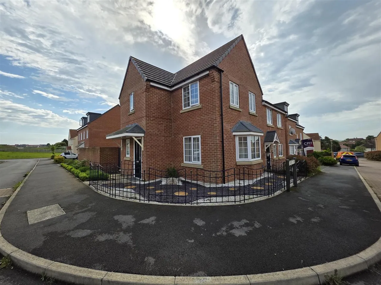 3 bed house for sale — Combine Way Eastfield, Scarborough YO11 3FS