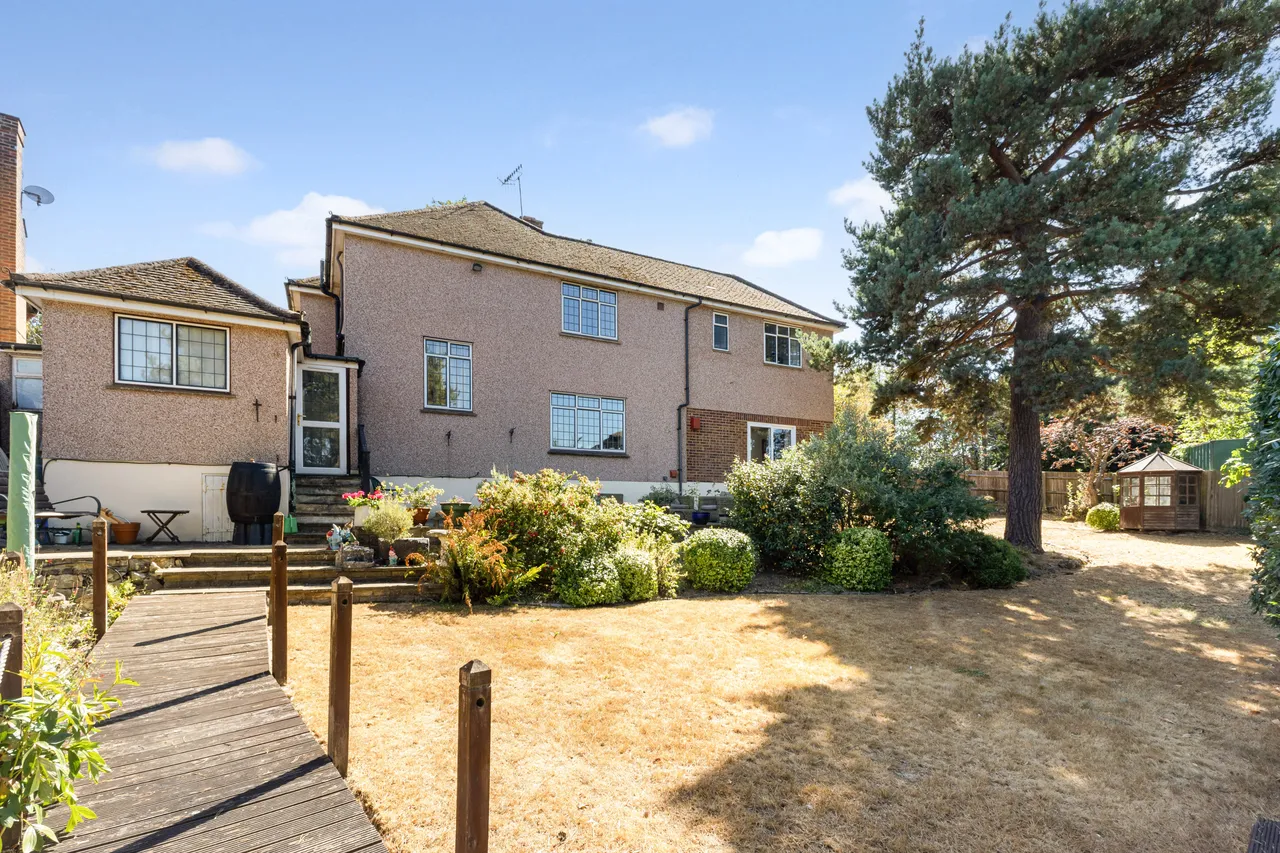4 bed house for sale — Richfield Road, Bushey, WD23