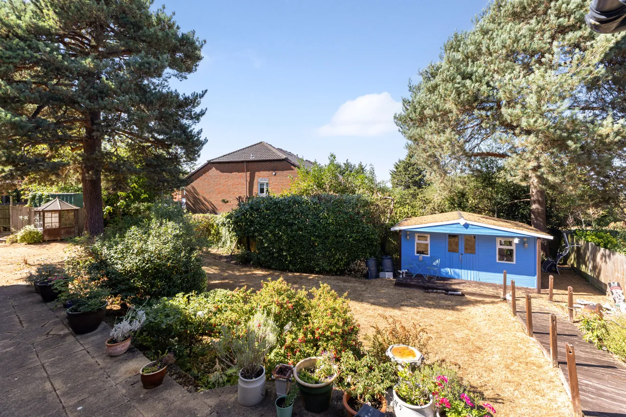 Richfield Road, Bushey, WD23, photo 3