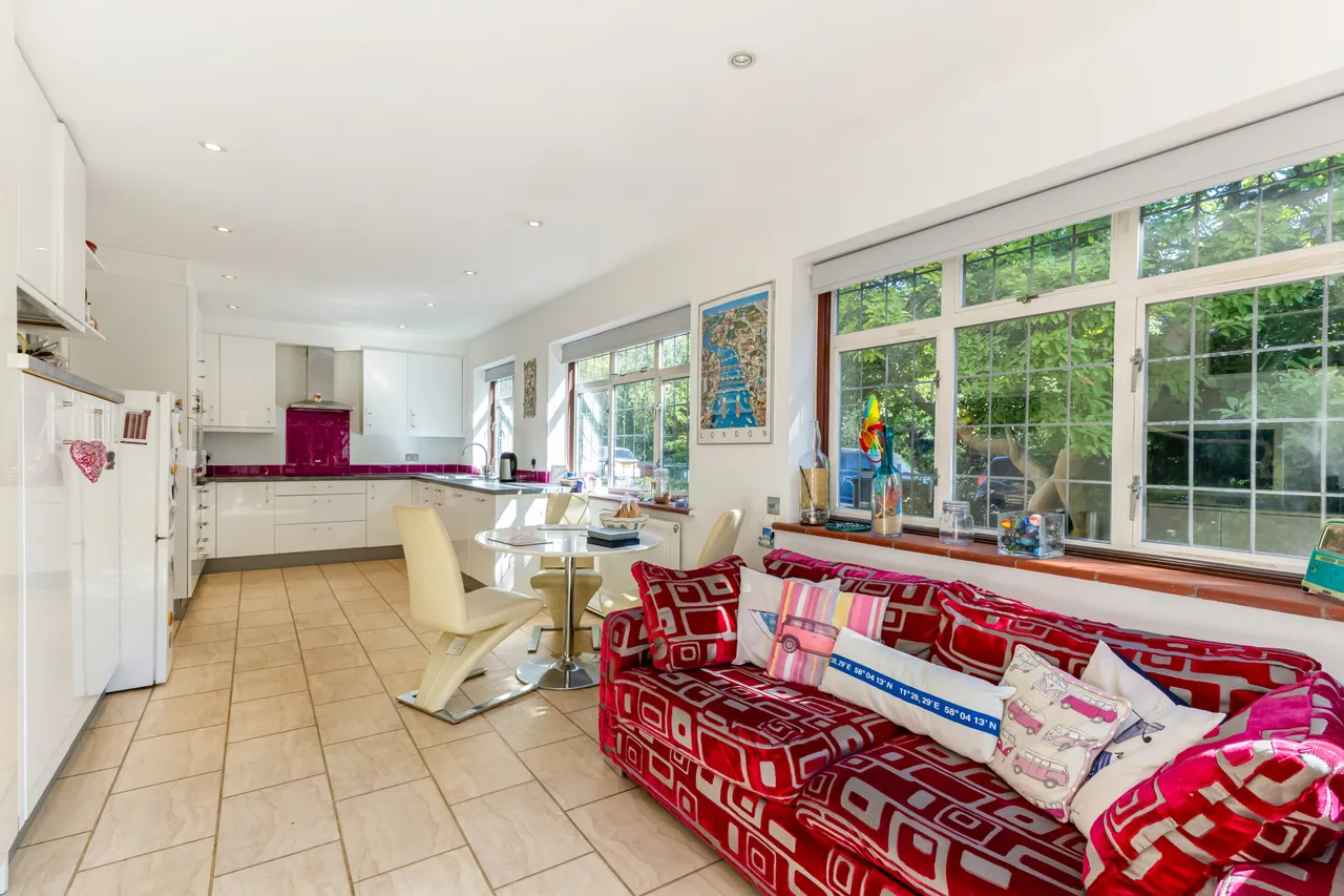 Richfield Road, Bushey, WD23, photo 8