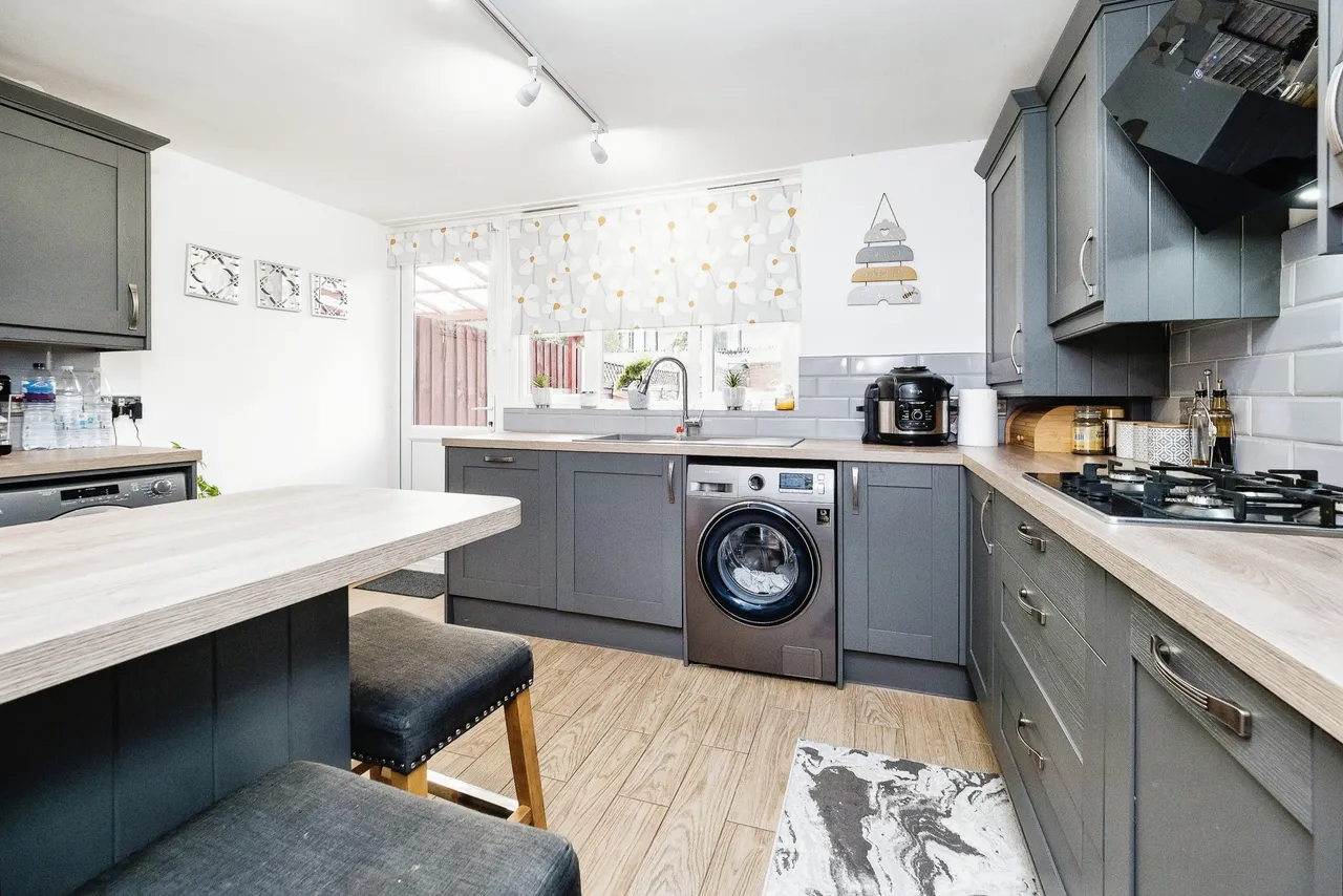 Meath Road, London, E15, photo 5