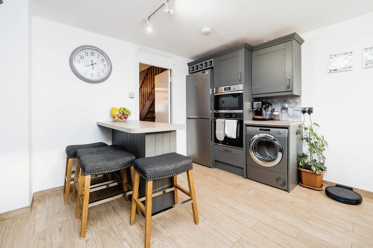 Meath Road, London, E15, photo 4