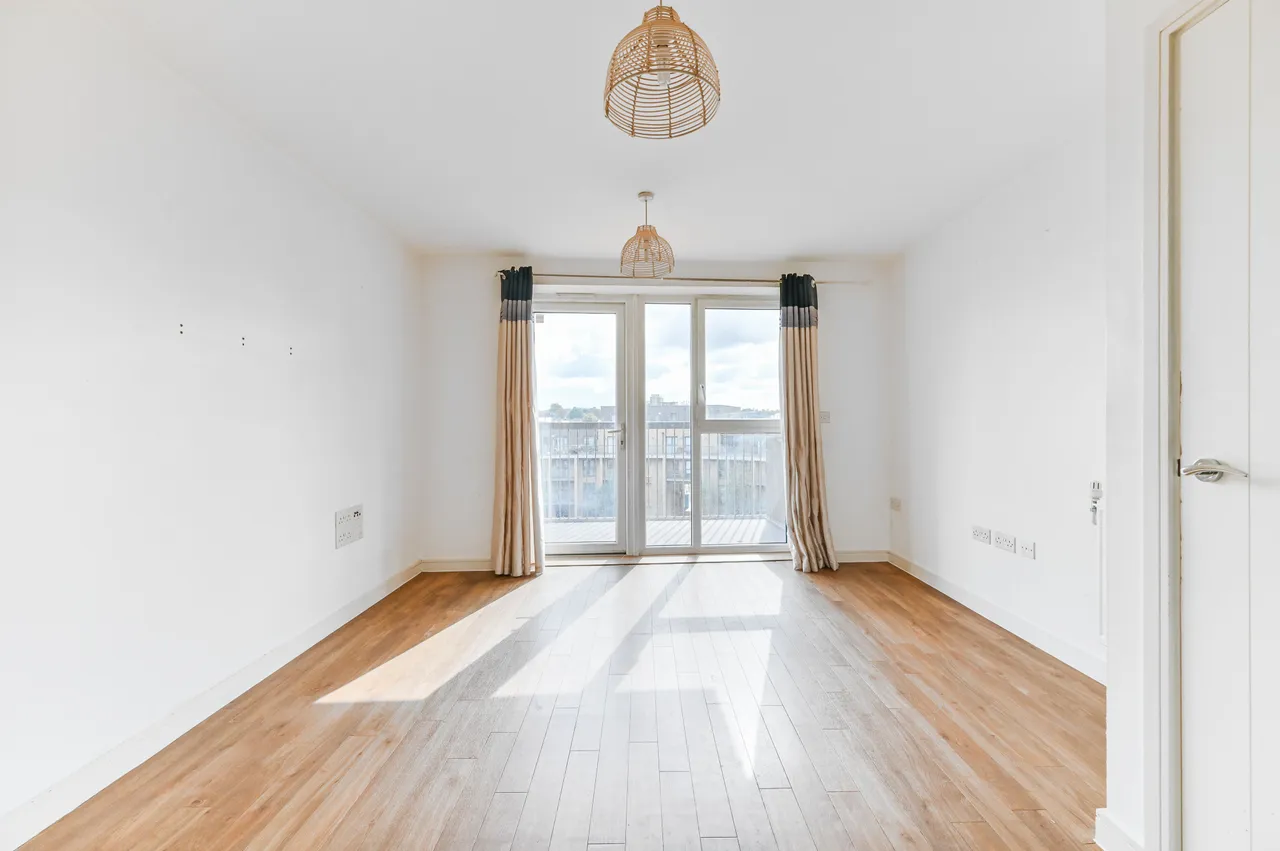 50 Whitestone Way, Croydon, photo 9
