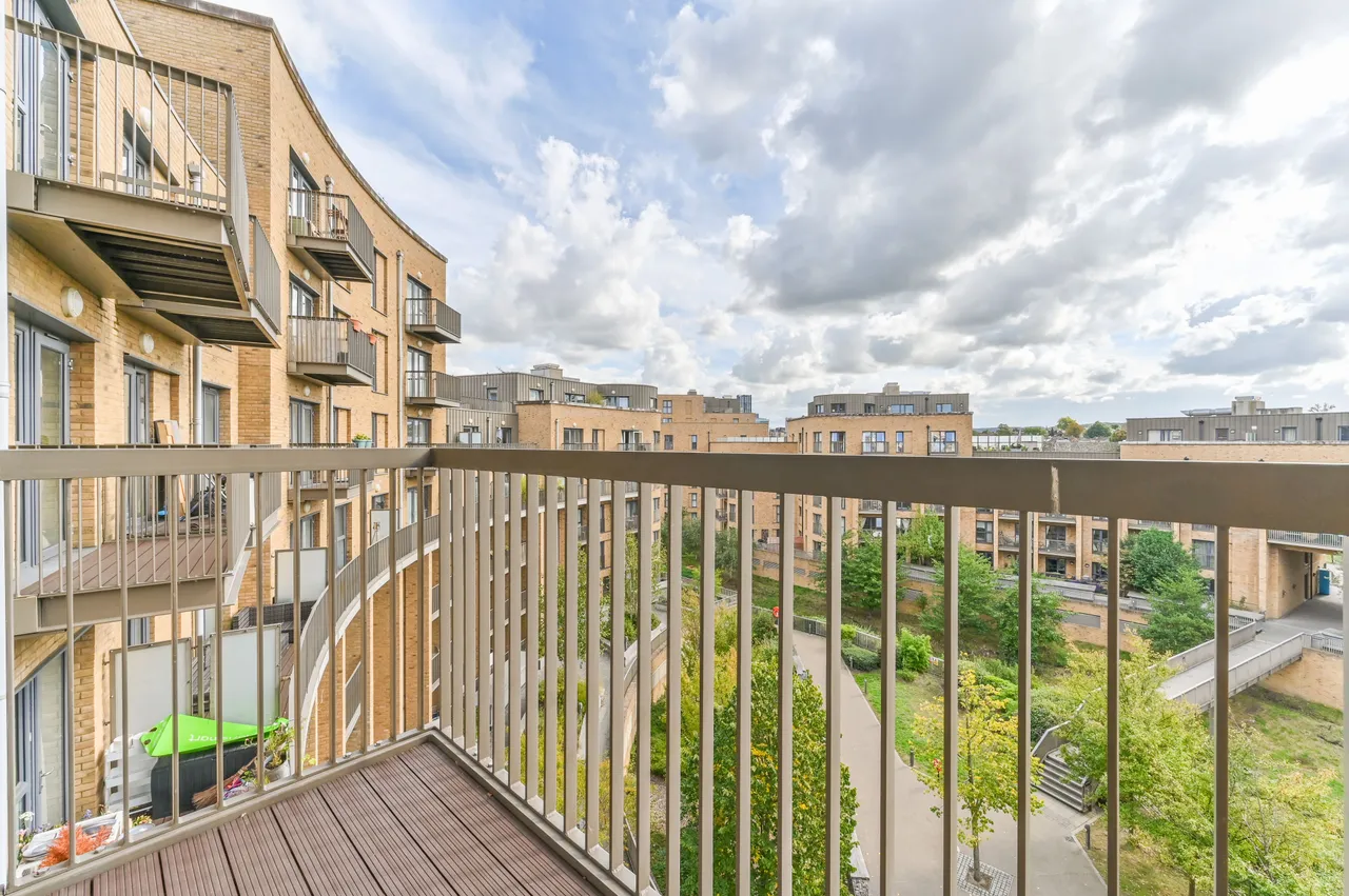 50 Whitestone Way, Croydon, photo 4
