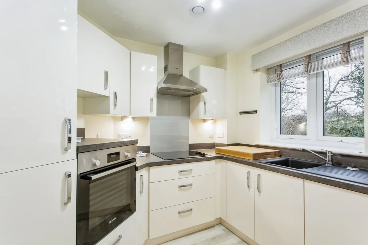 Preston Road, Clayton-le-Woods, Chorley, Lancashire, PR6, photo 5